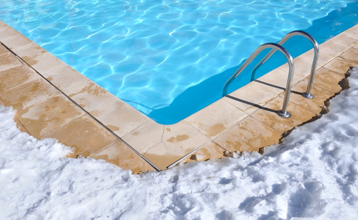 Як правильно підготувати басейн до експлуатації після зими?