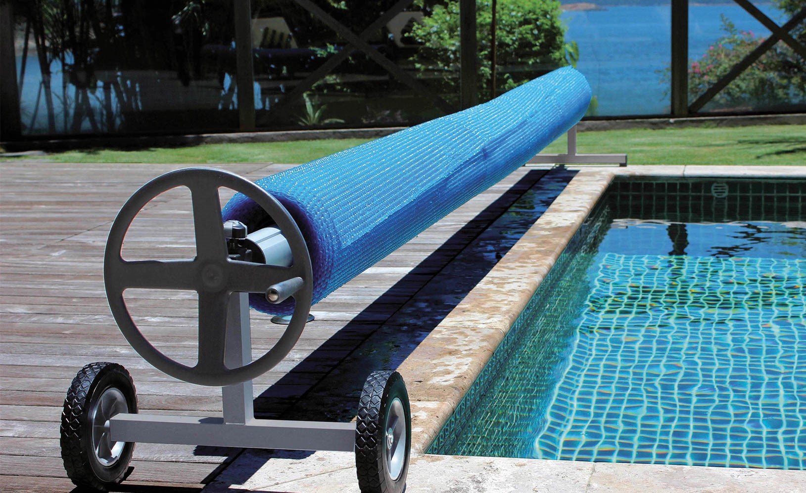 Як обрати накриття для басейну?